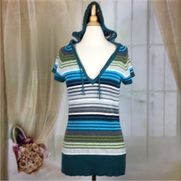Sonoma Tops - SONOMA Striped Short Sleeved
Sweater Hoodie S